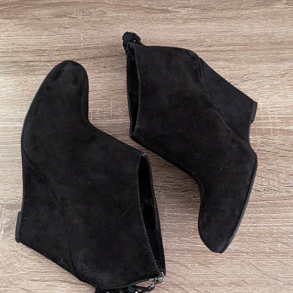 ANNE Klein Torny Black Wedge Bootie Women's Size 7 Black Suede Ankle Boots